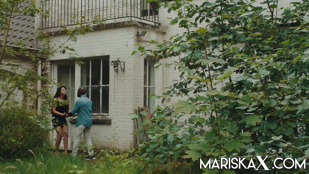 夫がbbcに提供するmariskax mariska