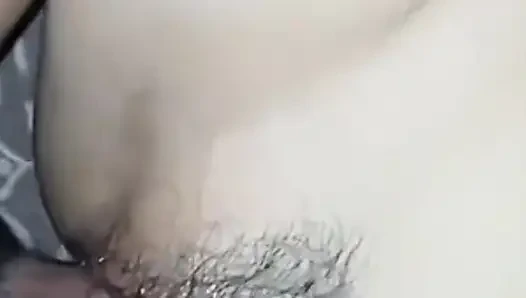 Aşka gerek yok ama yine de vücudunun sıcaklığını hissediyorum