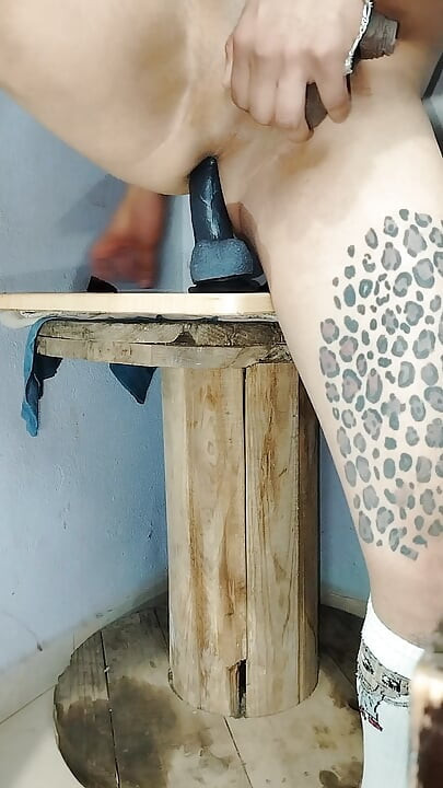 다리 사이 딜도 2