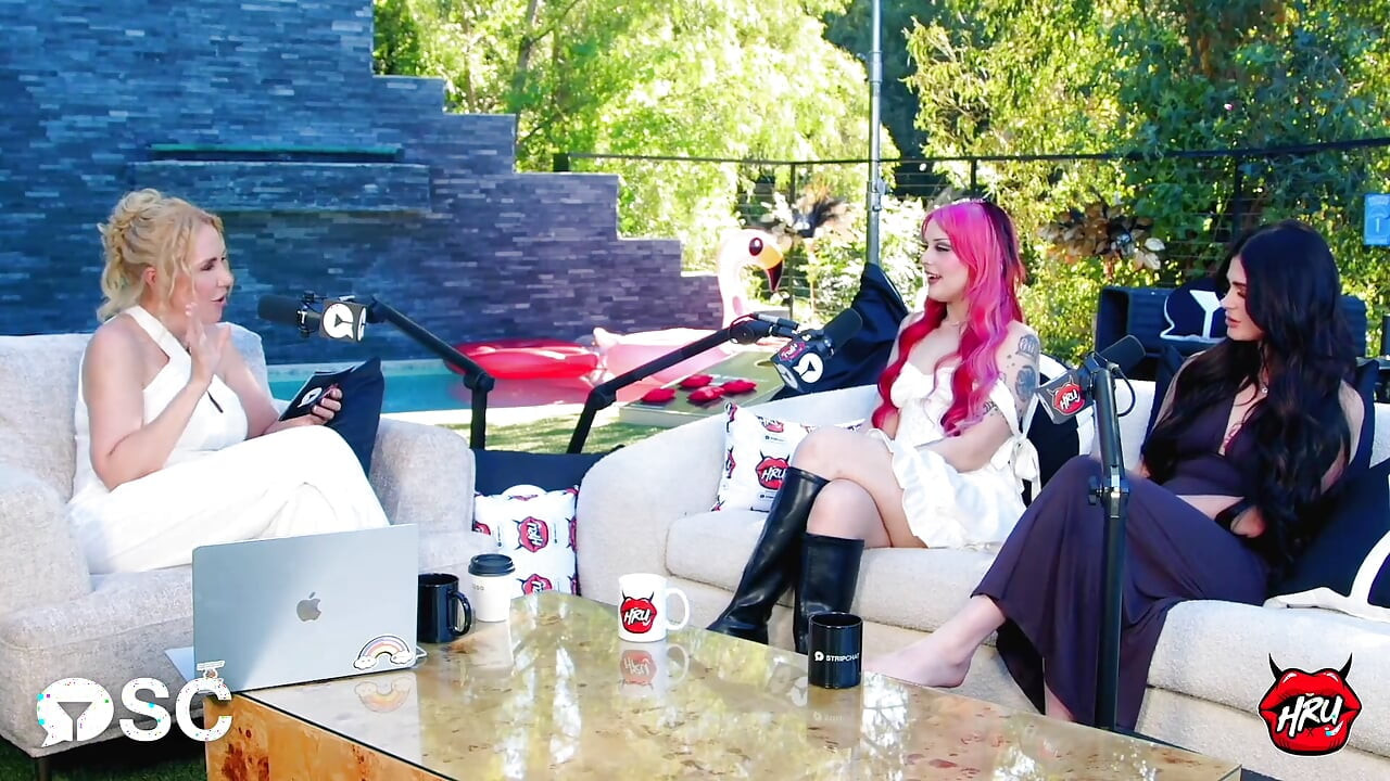 Obchod s kamerou: Život v Stripchatu Hollywood Creator House