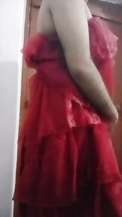 Indiana Gay Crossdresser Gaurisissy real xxx sexo caseiro em Red Lehenga