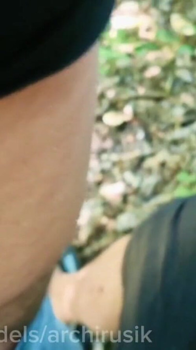 School twinks with big dicks fuck during breaks in the park without condoms until they cum | Clip 1