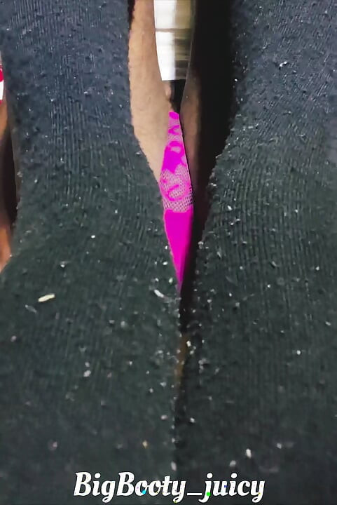 BigBooty_juicy Want big cock until i cum