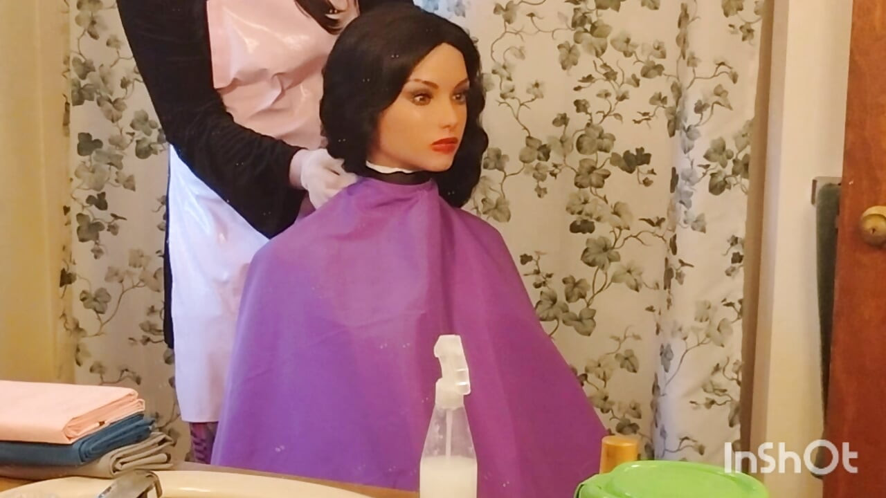 Emma the barberette colorful haircutting cape show
