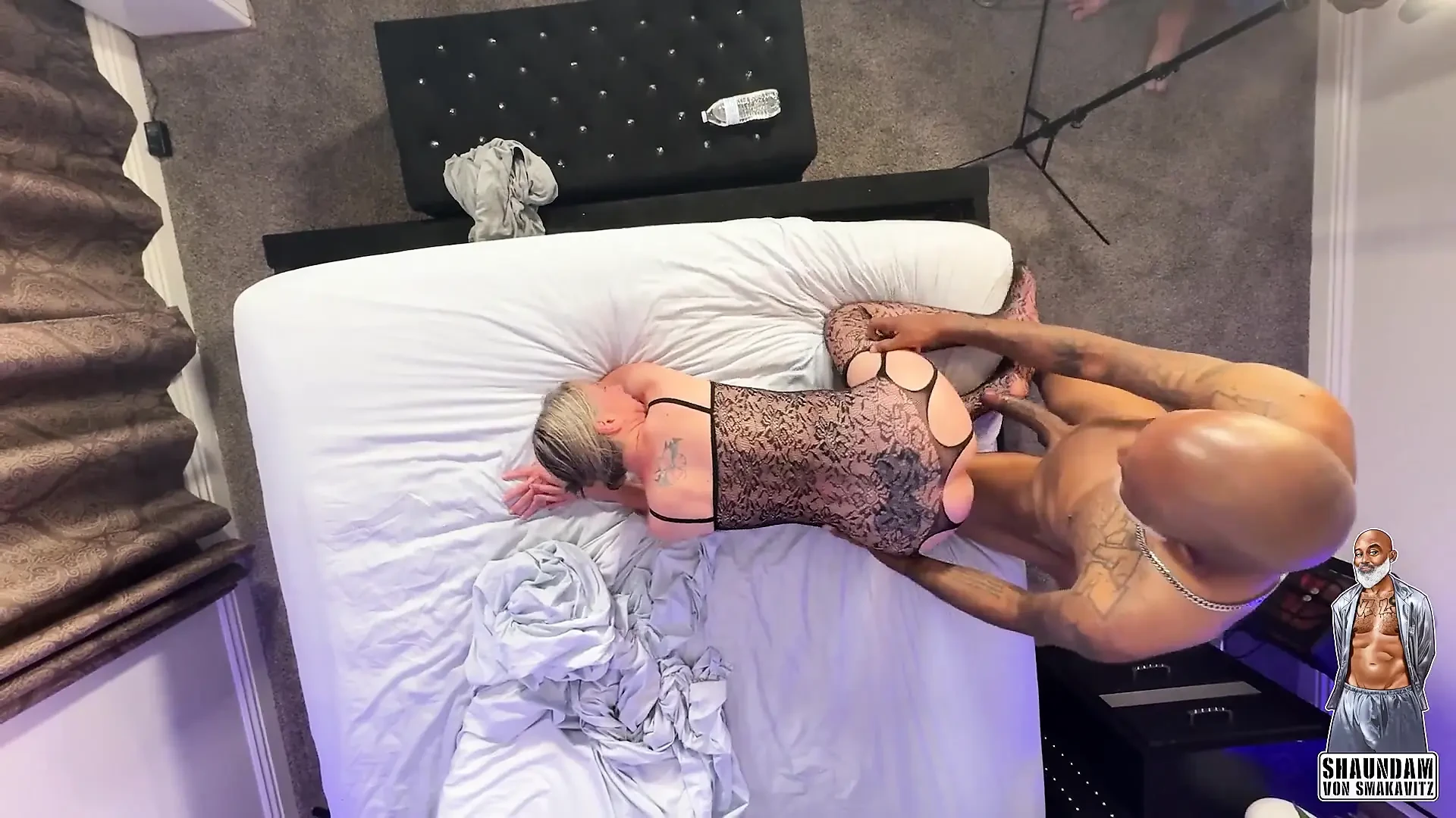 Juniper Wood Live Show Top View