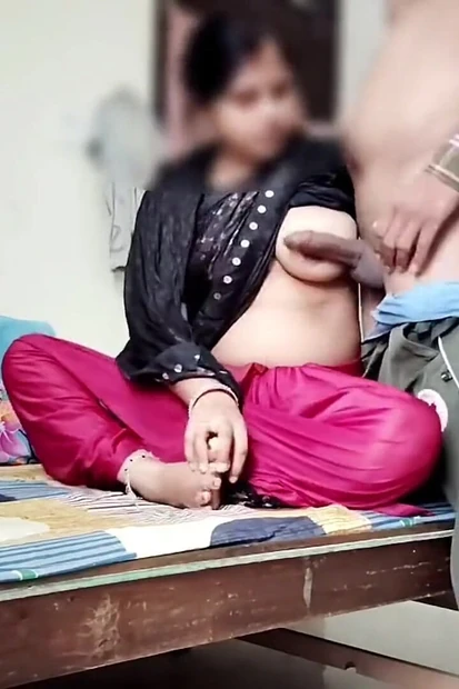 Desi Bhabhi Taking Boyfriend's Penis Sperm in Her Mouth