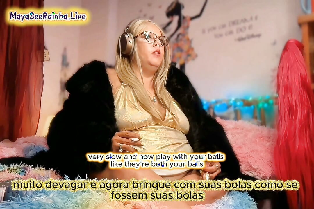 Instrucțiuni de masturbare fierbinți cu zeița matură sexy braziliană mare și frumoasă în aur