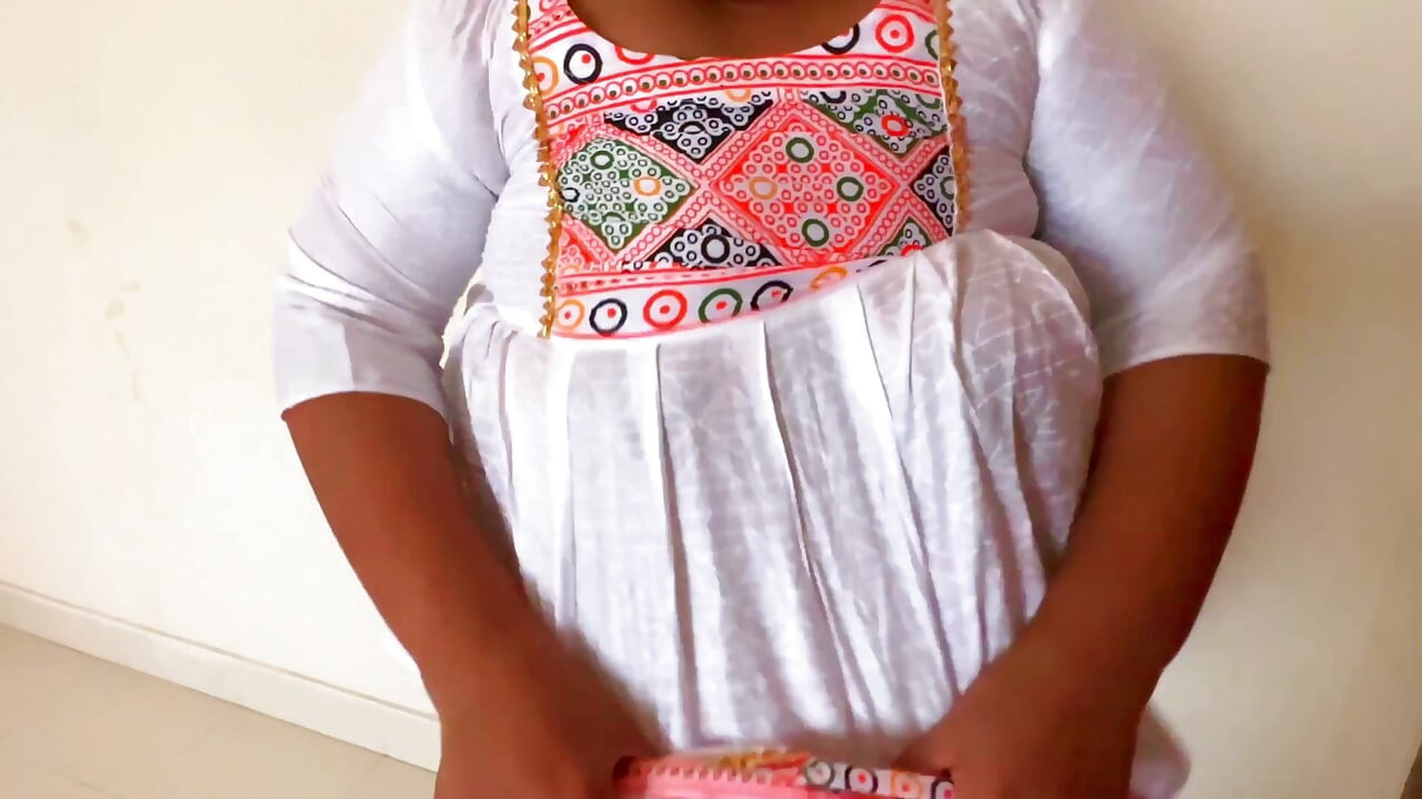 هندي مسلم جديد متزوج يبلغ من العمر 18 عاما بهابي مارس الجنس من قبل ديفور