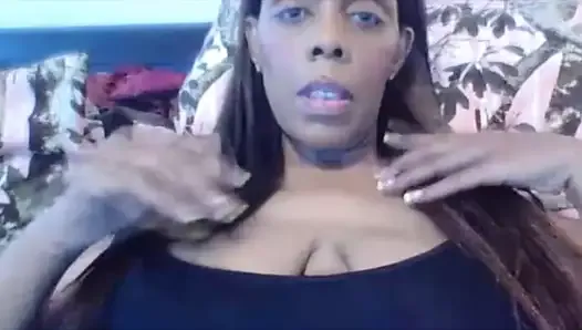 BBW black mommy fingering pink vagina
