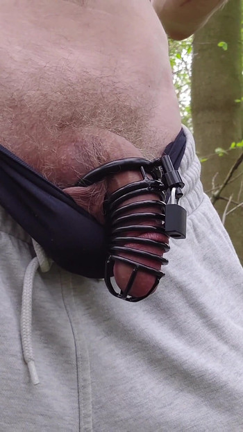Must-see moment from "Locked and horny on the fields"