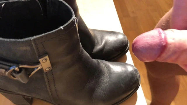 Cum on GF Ankle Boots