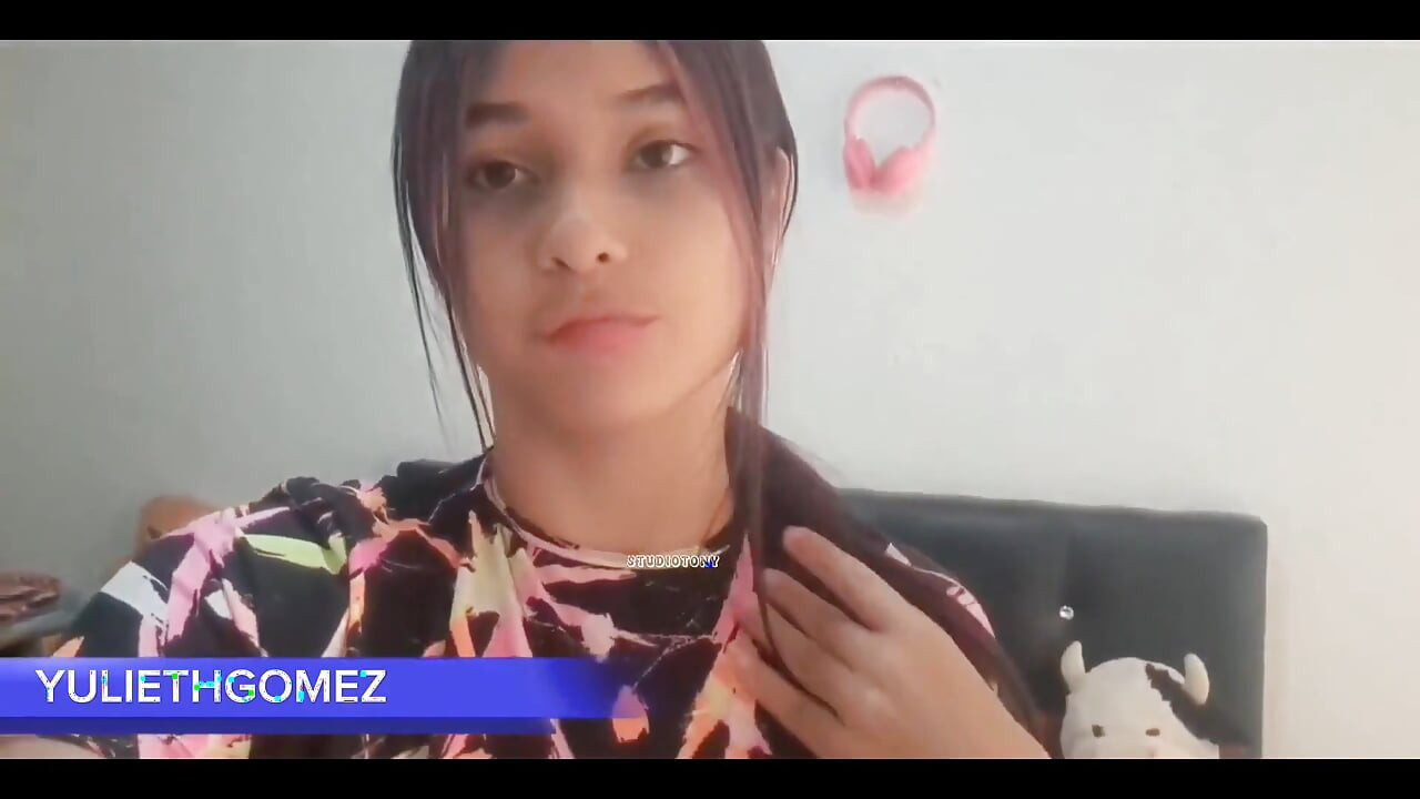 Follando a una profesora madura culona después de salir de la universidad