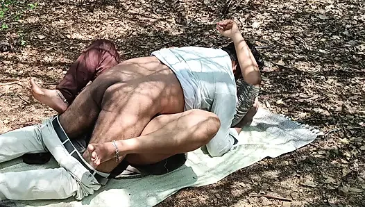 Hot fuck in Forest