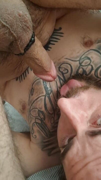 self piss drink in bed