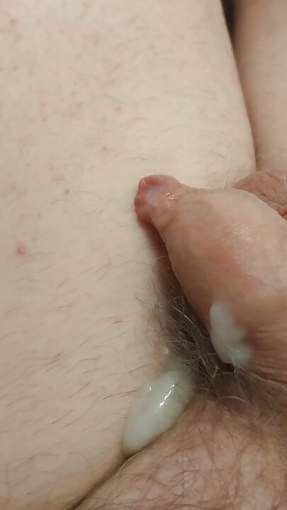 Naked Lady-cock Cums