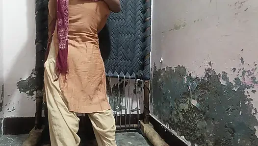 Video rekaman seks tante seksi india- audio bahasa india