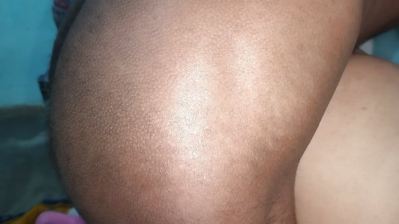 Valentine's Day celebrated with my stepsister, I shoved my horse's black cock all over my mouth, tore my sister's ass today.
