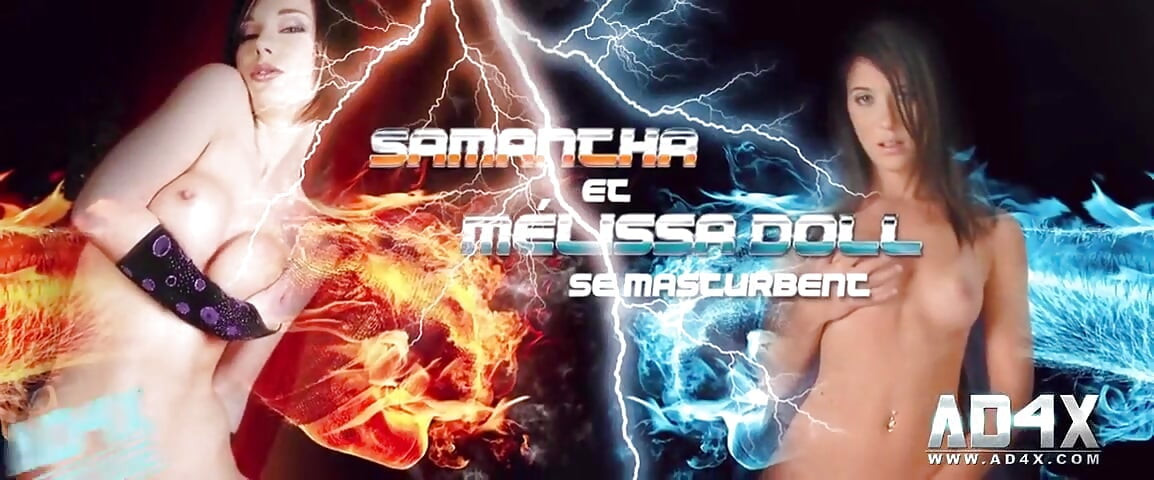 Samantha aur Melissa Doll hastamaithun karti hain