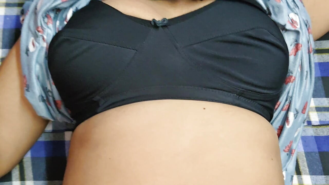 Indian desi sister-in-law got her father-in-law to kick her ass and took out the water of the penis.