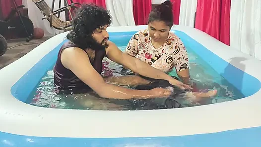 Mallu paar schwimmbad-fick mit blowjob