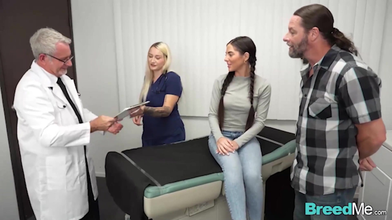 Breed me theodora day的戴绿帽子的丈夫观看她的内射