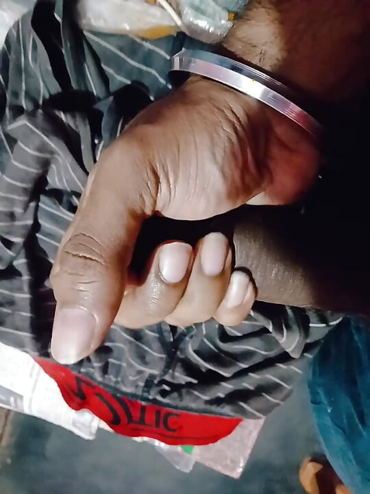 Amateur solo dick stroking session in bedDaddy dick amateur masturbation hand job Big Daddy dick amateur o di