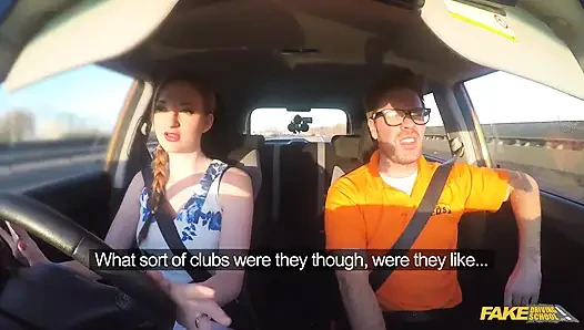Fake driving school - heiße rothaarige, schmutziges geheimnis: blowjobs im freien und anbetung mit dicken titten