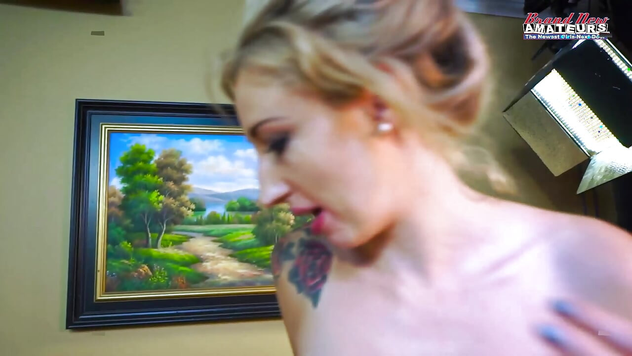 Kinky Blonde Coeds Bailey And Olyssia Enjoy Sucking Their Twats And A Dick!