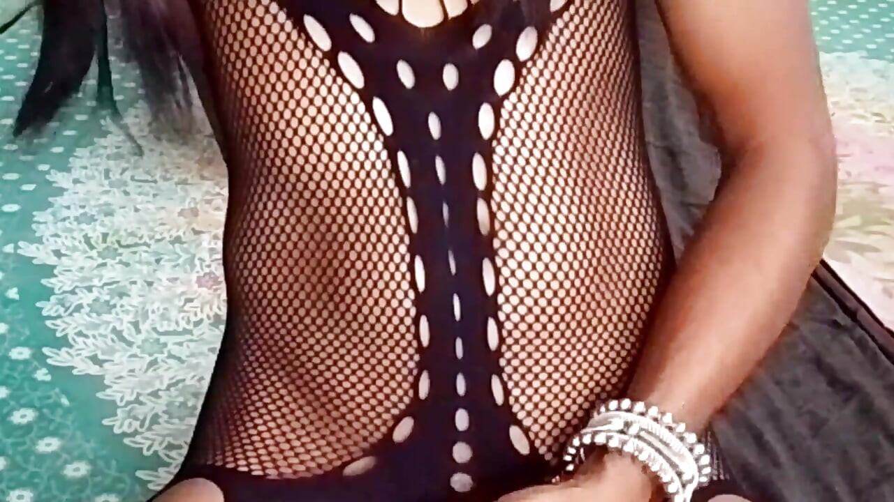INDIAN PORN XXX DESI SEXY HOT SHEMALE CUMMING!!!