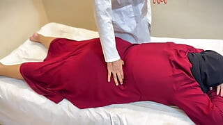 Egyptian Muslim Sensual Body Massage - Big round butt Thai amateur body massage with happy end