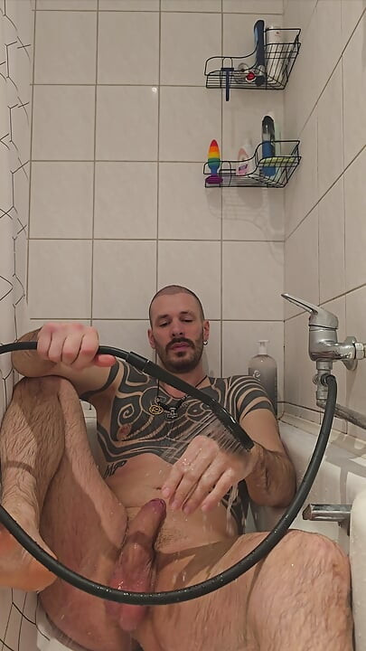 6.4 ชักว่าวในอ่างอาบน้ํา