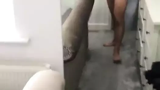 Dick'd ve yaladı