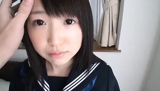 Seorang pria paruh baya dan si cantik berseragam.