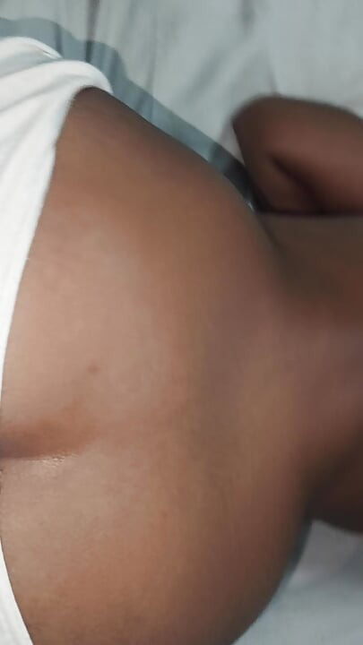インドのテルグ語が道端で物乞いを漏らす激しいセックス動画