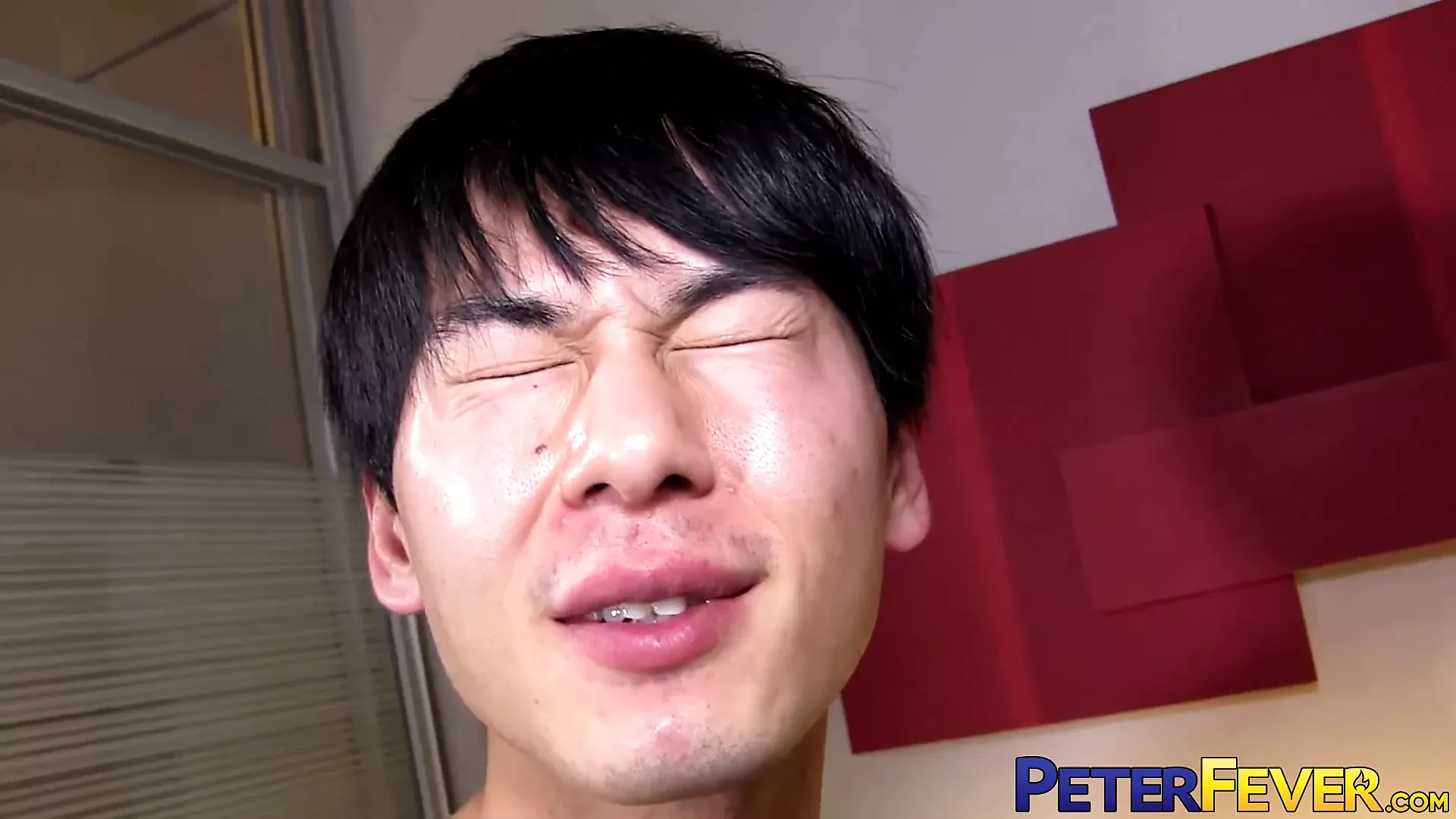 Peterfever Γιαπωνέζα hunk λατρεύεται και γαμιέται δύο πάτο