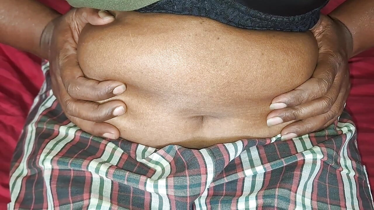 Desi Bhabhi home at alone super hot video