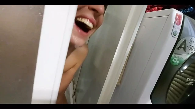 I Suck Him in the Shower