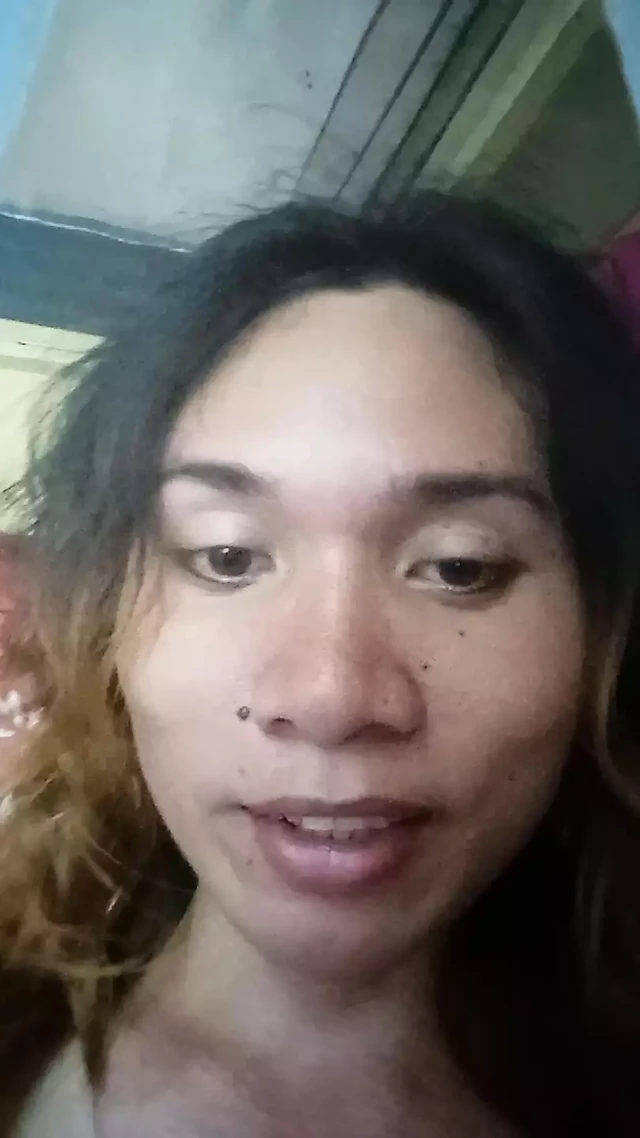Magpasikat gyud siya