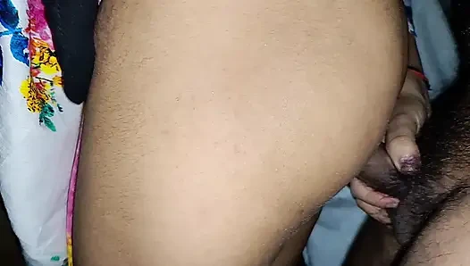 Indian desi local village hot bhabhi sex , desi girl first time gaand xxx video