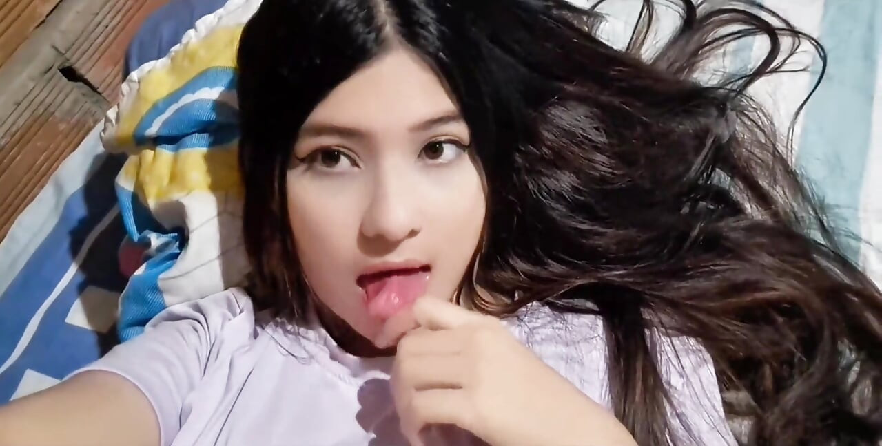 Home Masturbation of a Sexy Colombian Girl