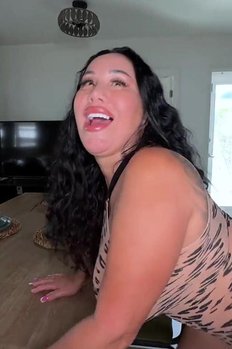 Gorda latina super puta rainha rogue recebe o martelo por Jmac