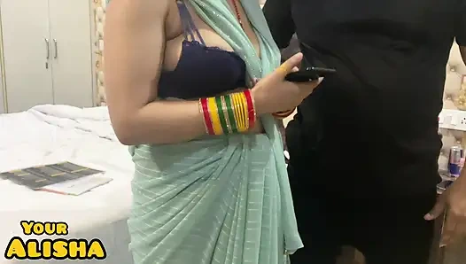 Alisha Bhabhi ko Galti se Mobile Mein Porn Dikh Gayi aur Devar Ne Pakad Liya....