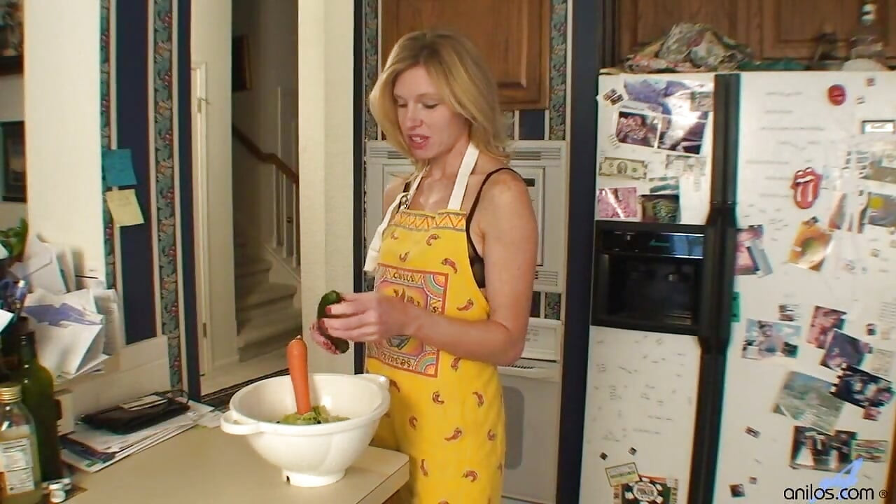 Kitchen Play