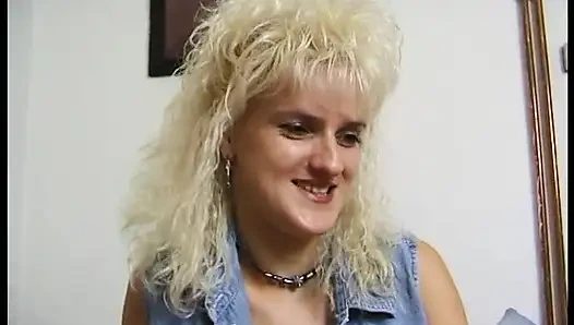 Aksi solo tante seksi rambut pirang jerman