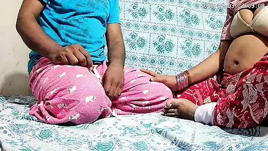 Rus anne ve baba yatak odasında seks yapıyor 39655