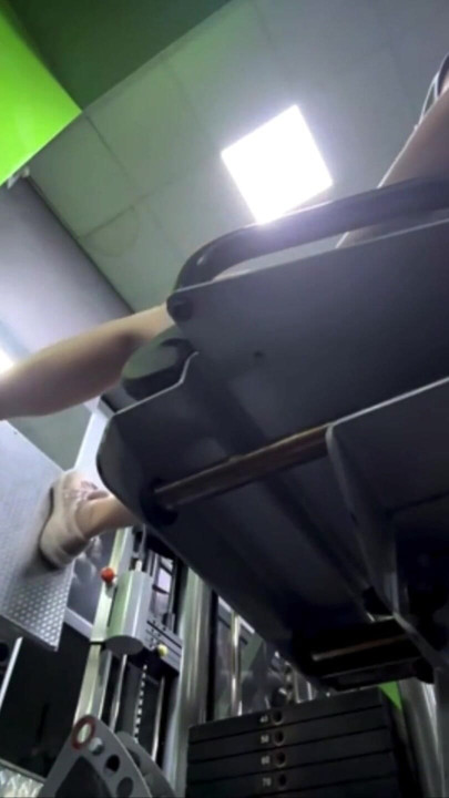 Fingering pussy in the gym jucielussie | Clip 1