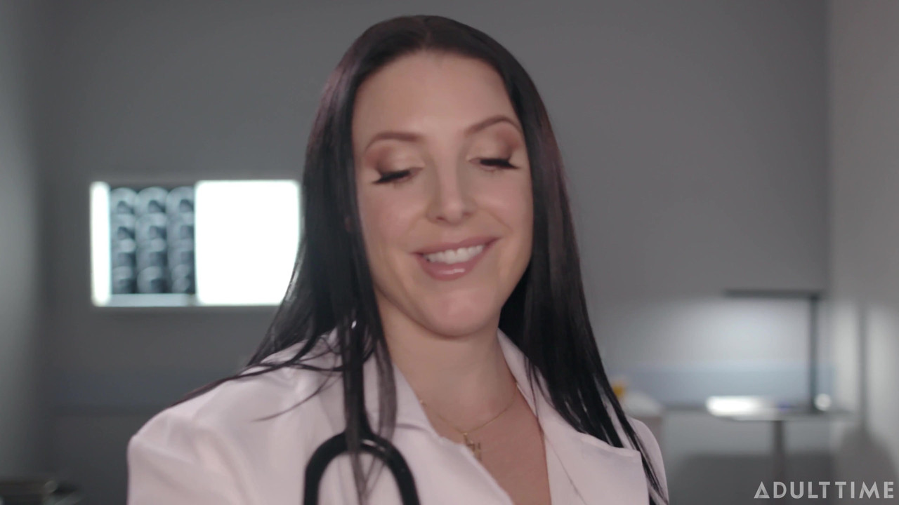 Asmrファンタジー博士。アンジェラ・ホワイトが全身身体検査