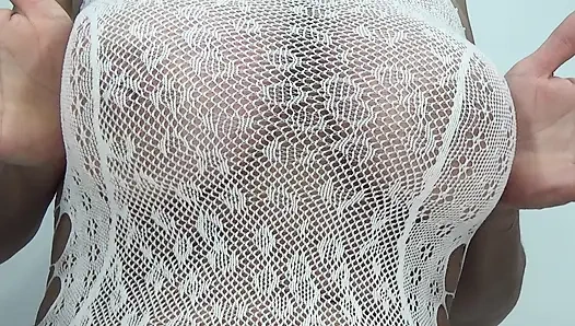 Зрелое Соло В Белом Костюмчике