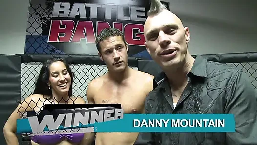 Gadis cincin pantat besar semok meniduri pemenang kontol besar