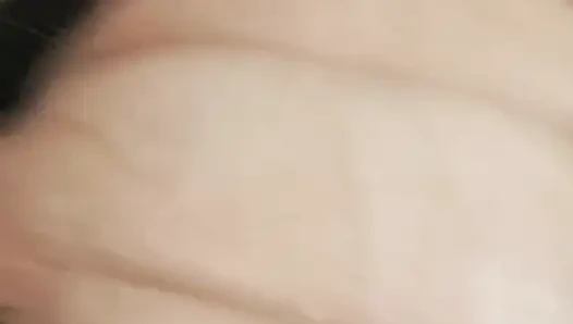 Fahişe sevgilisinin sütüyle banyo yapıyor